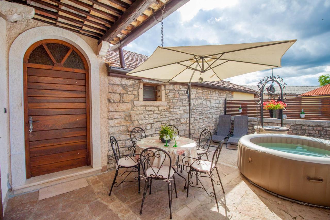 Apartamento Stara Kuca Heki Exterior foto